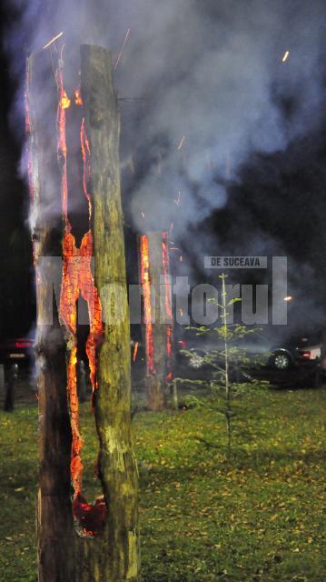 Halloween: Vrăjitoare din trei judeţe şi-au dat întâlnire la Castelul Contelui Dracula