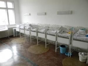 Secţia Neonatologie a Spitalului din Rădăuţi este prinsă într-un proiect de reabilitare şi dotare cu aparatură