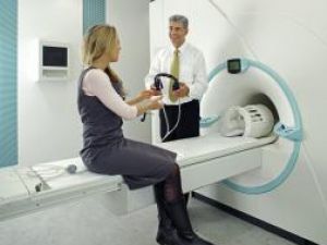Tomograful, mai eficient pentru depistarea cancerului pulmonar decât razele X