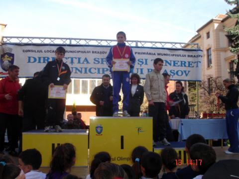 Tinerii atleţi dorneni au prins podiumul la Braşov