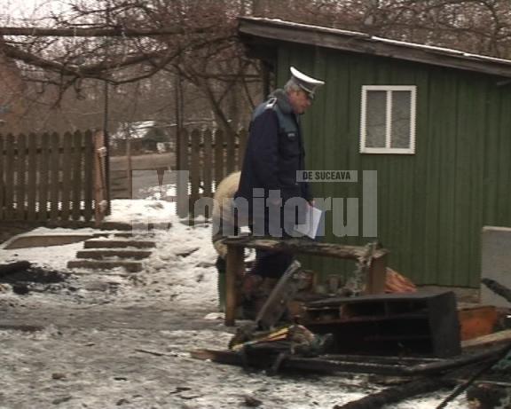Fără şansă: Tatăl a trei fetiţe minore, găsit mort în casa-i cuprinsă de flăcări