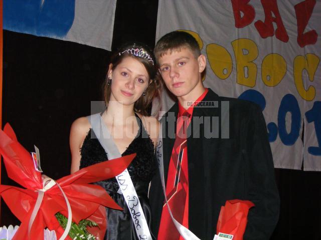 Irina Coneac şi Alexandru Ieremie, cei mai frumoşi boboci de la „Andronic Motrescu”