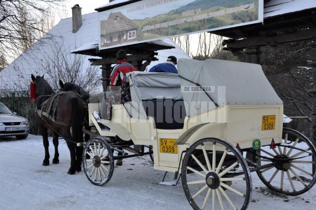 Sărbători de iarnă: Crăciunul în Bucovina a început cu darurile lui Moş Nicolae pentru copii