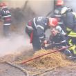 Intervenţie dificilă: Pompierii au salvat trei animale dintr-o şură în flăcări
