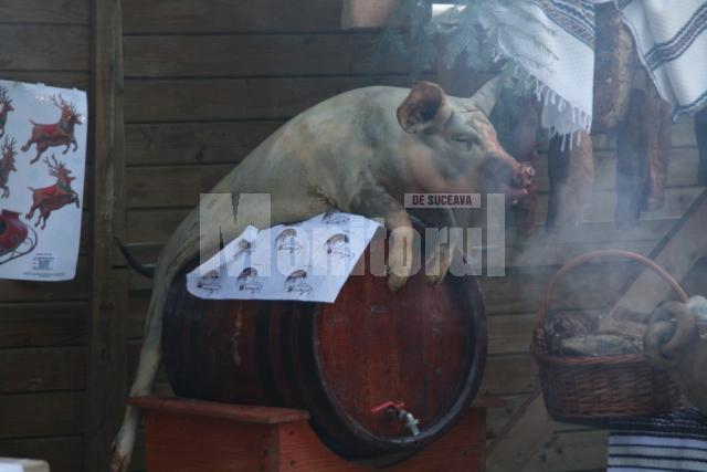 Datini şi obiceiuri: Ritualul preparării porcului, sâmbătă la Muzeul Satului Bucovinean