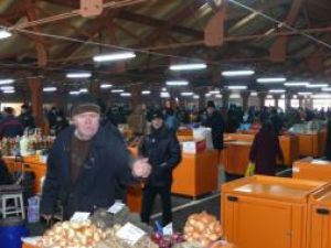 Investiţii: Piaţa agroalimentară din Fălticeni a fost modernizată din fondurile primăriei
