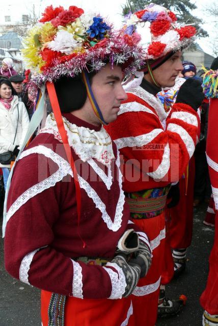 Urători puţini şi Revelion în stradă la Fălticeni