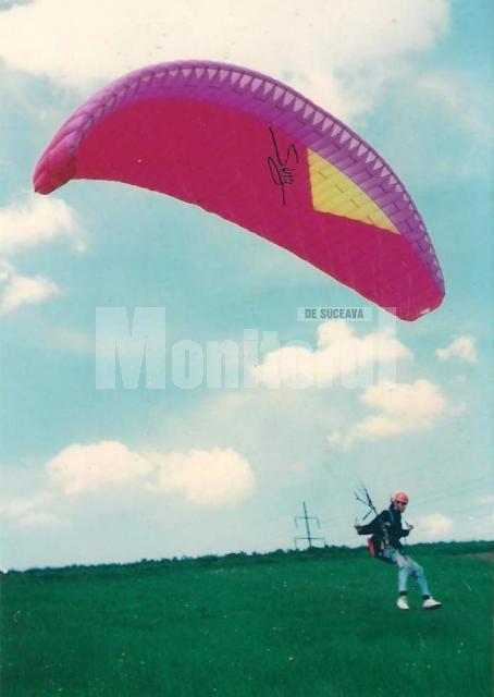 În zbor cu parapanta, în anul 1998