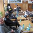 Zeci de persoane au aşteptat ore întregi să zboare din Suceava spre Bucureşti