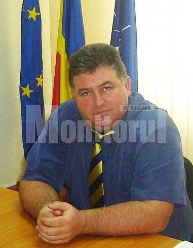 Comandantul Poliţiei oraşului Gura Humorului, comisarul şef Vasile Andronic, este în concediu medical de luni de zile