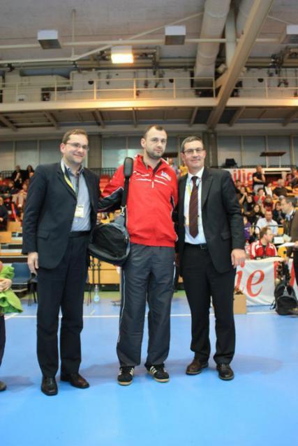 Organizatorii turneului din Elveţia i-au decernat lui Bogdan Pralea premiul „GHINION”