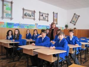 O sală de curs de la Şcoala cu clasele I-VIII Nr. 4 „Regina Elisabeta” din municipiul Rădăuţi a fost reabilitată în proporţie de sută la sută