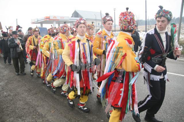 Final: Sărbătorile de iarnă s-au încheiat, ieri, la Suceava cu Parada Măştilor, la Drăguşeni