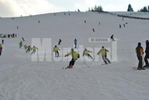 Şcolile de schi vor pregăti şi o proba sincron în nocturnă, pe lângă proba de slalom uriaş