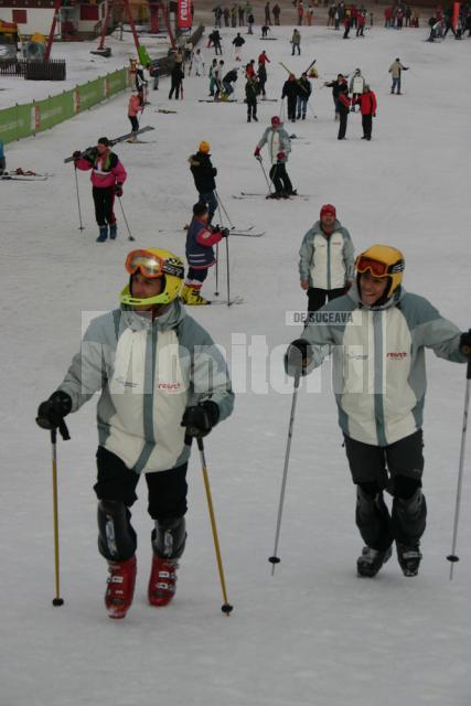 Show pe pârtie: Campionatul naţional al monitorilor de schi, la Vatra Dornei