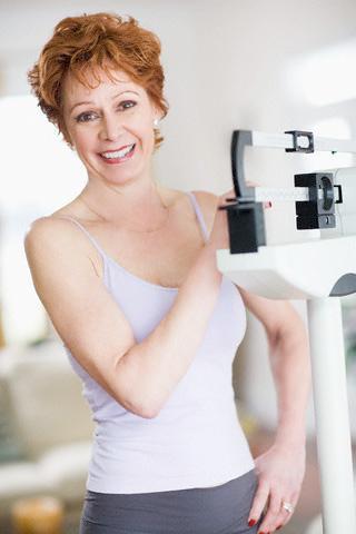 Femeile îşi manifestă nemulţumirea faţă de greutatea corporală mult mai devreme decât bărbaţii. Foto: CORBIS