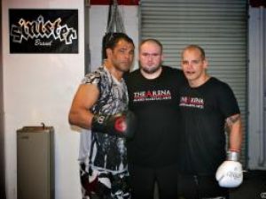 Ghita, alaturi de Minotauro Nogueira (stanga) si Xande Ribeiro (dreapta)