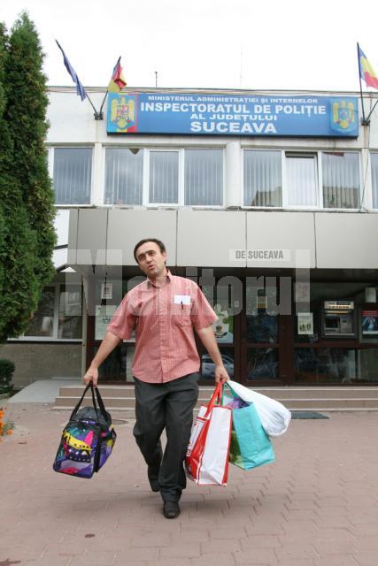 Fostul şef de post al comunei Dorna Arini, Mircea Cîrneală, a stat aproximativ doua săptămâni şi jumătate în arestul instituţiei al cărei angajat este