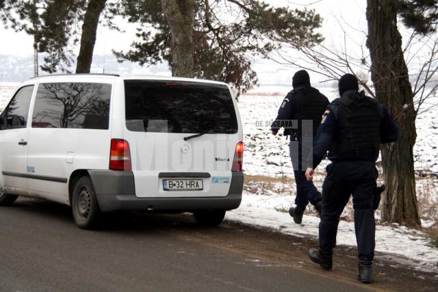 UPDATE: 17:05 - 77 de poliţişti de frontieră şi vameşi de la Siret, reţinuţi de procurorii DNA