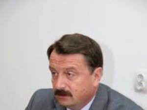 Vicepreşedintelui Consiliului Judeţean Suceava Vasile Ilie afirmă că merele vor fi livrate începând de luni
