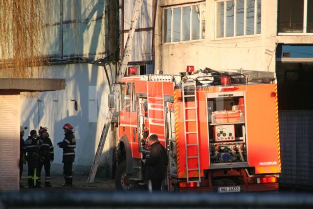 Dimineaţă cu ghinion: Un rănit după o explozie la o societate din Şcheia