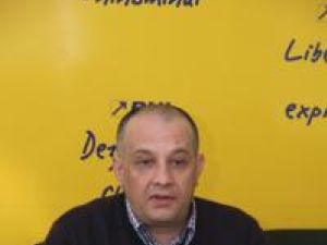 Alexandru Băişanu: „În primul an de guvernare PD-L, respectiv 2009, investiţiile străine în România au scăzut cu aproape 10 miliarde de euro”