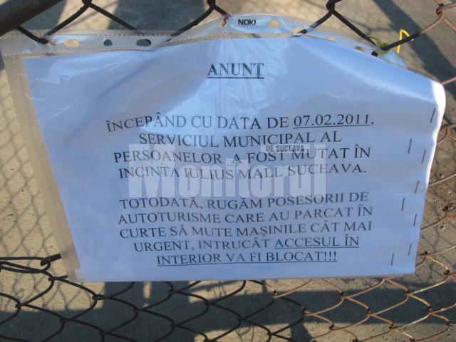 Anunţul prin care şoferi  sunt avertizaţi să-şi ridice urgent maşinile