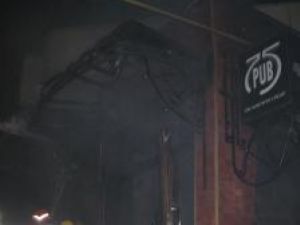 Barul Pub 75 unde a izbucnit incendiul funcţiona cu o instalaţie electrică necorespunzătoare