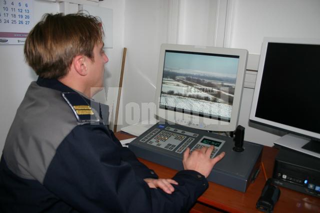 Imaginile din maşina cu termoviziune pot fi urmărite de la sediul Sectorului Poliţiei de Frontieră Siret