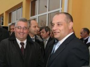 Ironii politice: Preşedintele PDL Suceava îi oferă ajutor lui Băişanu să găsească şef la PC
