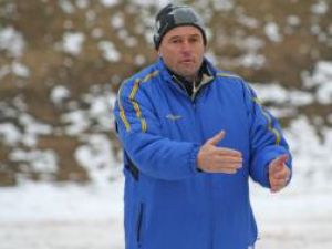 Antrenorul Ioan Radu a testat mai mulţi fotbalişti în amicalul de la Paşcani