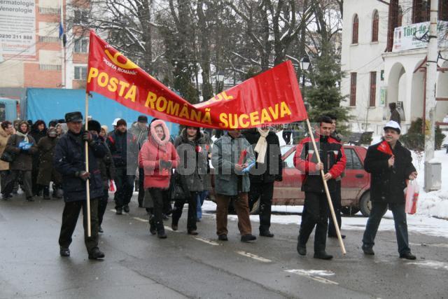 Nemulţumiri: Sindicaliştii au pichetat ieri Prefectura