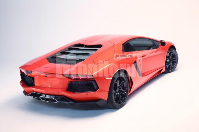 Lamborghini Aventador LP700-4