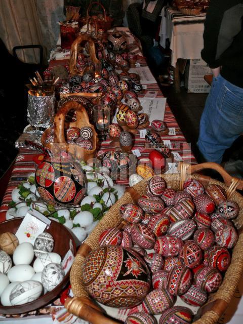 Tradiţie: La Ciocăneşti, a VIII-a ediţie a Festivalului Naţional al Ouălor Încondeiate