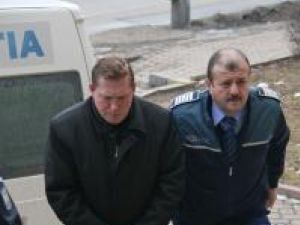 Poliţistul de frontieră Ilie Zahariuc rămâne după gratii