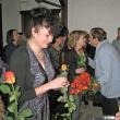 Gest frumos: Flutur şi-a sărbătorit angajatele cu flori şi şampanie