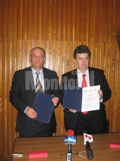 Colaborare: Nechifor şi Băişanu au semnat protocolul pentru înfiinţarea USL la Suceava