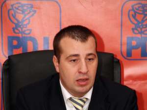 Harşovschi: „Tinerii din PNL trebuie să iasă din beciurile Securităţii, unde i-a atras Dan Voiculescu”
