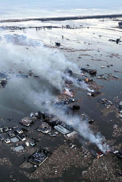 Cutremurul urmat de tsunami a provocat moartea a cel puţin 337 de persoane şi dispariţia altor 531 (foto: REUTERS)
