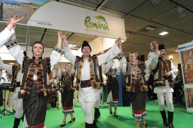 Vizitatorii au putut să cunoască atât oferta turistică a Bucovinei cât şi obiceiurile, tradiţiile, dar să şi deguste din produsele tradiţionale din această zonă