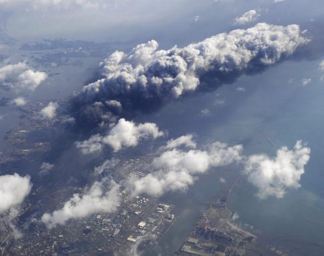 Costurile seismului din Japonia pentru firmele de asigurări ar putea atinge 34,6 miliarde de dolari (foto: AP Photo/Kyodo News)