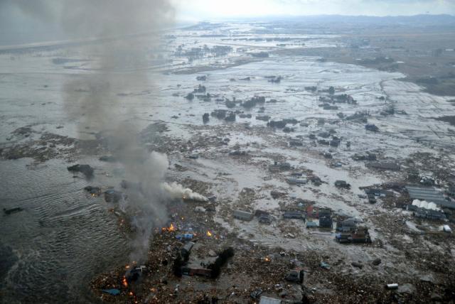 Costurile seismului din Japonia pentru firmele de asigurări ar putea atinge 34,6 miliarde de dolari (foto: AP Photo/Kyodo News)