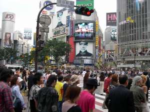 Atmosfera de la Tokyo, percepută ca apocaliptică în străinătate, este calmă, cu o populaţie care nu se panichează