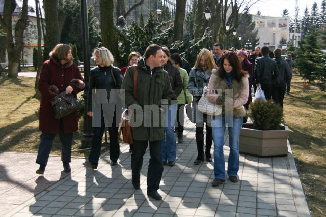 Miting spontan al profesorilor grevişti