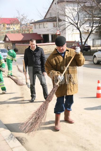 Lungu si Harsovschi la curatenia de primavara in cartierul Obcini