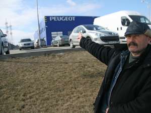 Gheorghe Stoica, în vârstă de 51 de ani, bărbatul exilat pe câmpul din spatele reprezentanţei Servunion