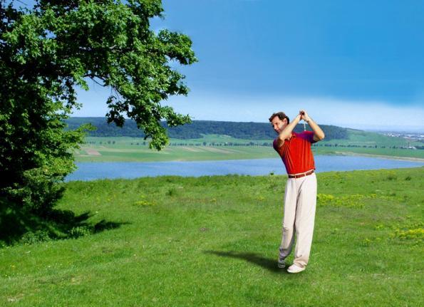 Complexul de la Dragomirna va avea două terenuri de golf - unul de competiţie şi unul de antrenament
