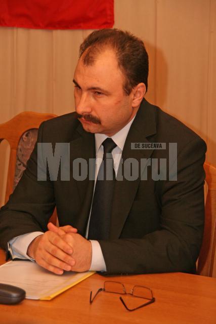 Prefectul Sorin Popescu a spus că profesorii suceveni îşi vor primi salariile începând de luni