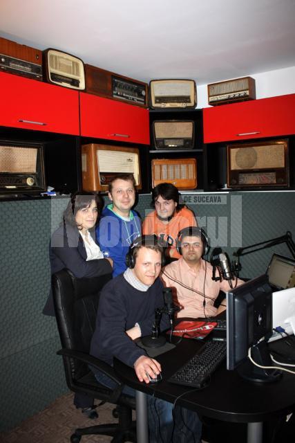 O parte din echipa Radio Viva FM