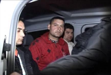 Trei dintre răpitori, imobilizaţi de poliţiştii băcăuani Foto: Ziarul de Bacău